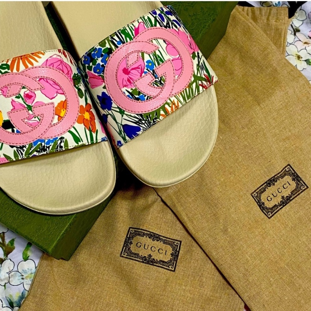 Authentic Ken Scott slides by Gucci